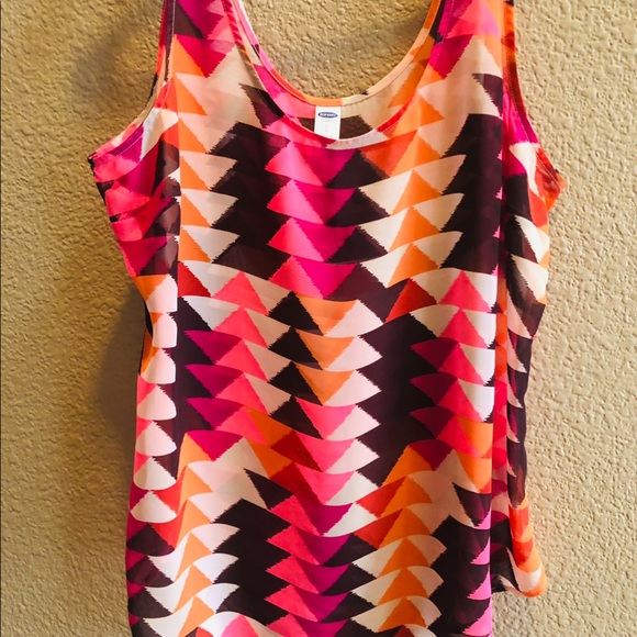 Old Navy Tops - Old Navy NWOT Geo Print Tank. Large.